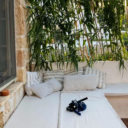 Agnanti House Sapsila