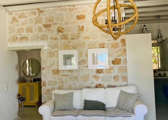 Agnanti House Sapsila