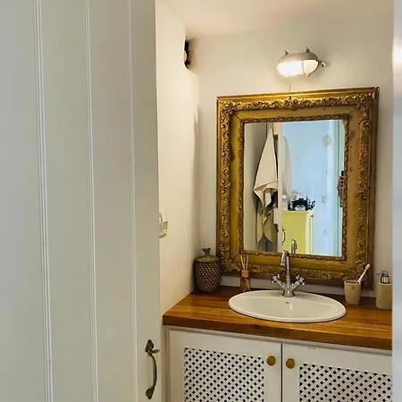 Villa Agnanti House *